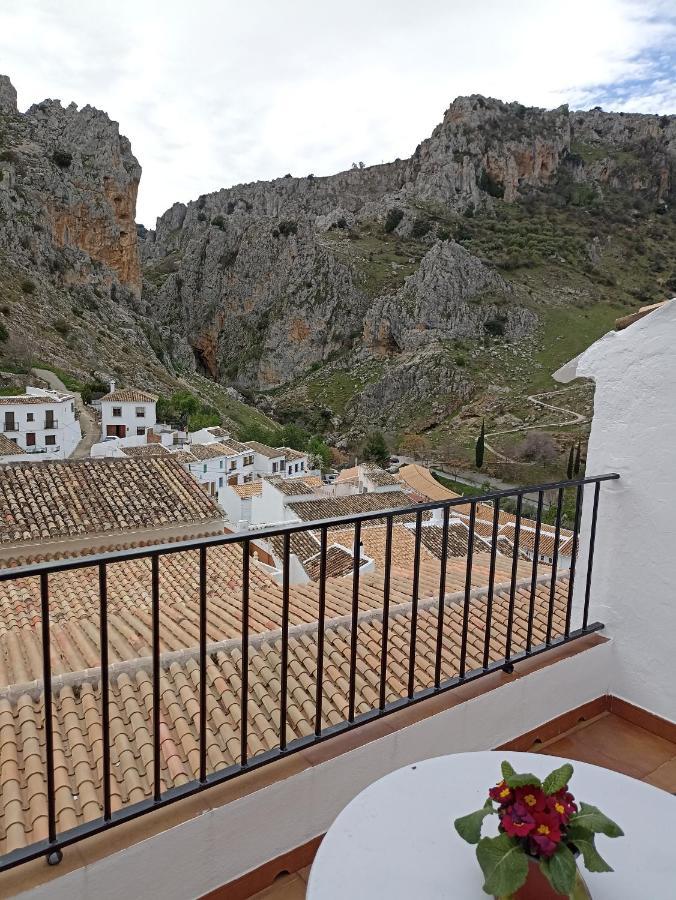 El Hechizo Del Bailon Pension Zuheros Buitenkant foto