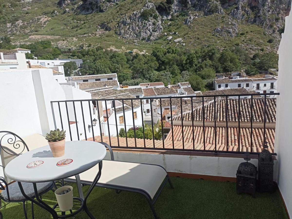 El Hechizo Del Bailon Pension Zuheros Buitenkant foto